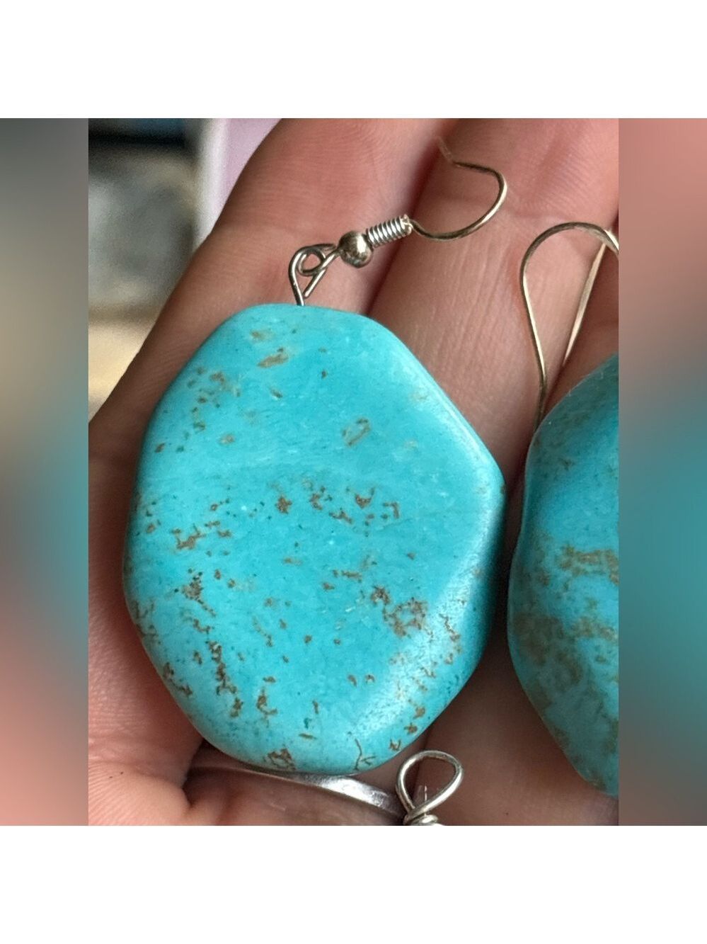 ARTISAN Hand Crafted Turquoise Colour Magnesite Stone Earrings & Pendant Set - Picture 7 of 9